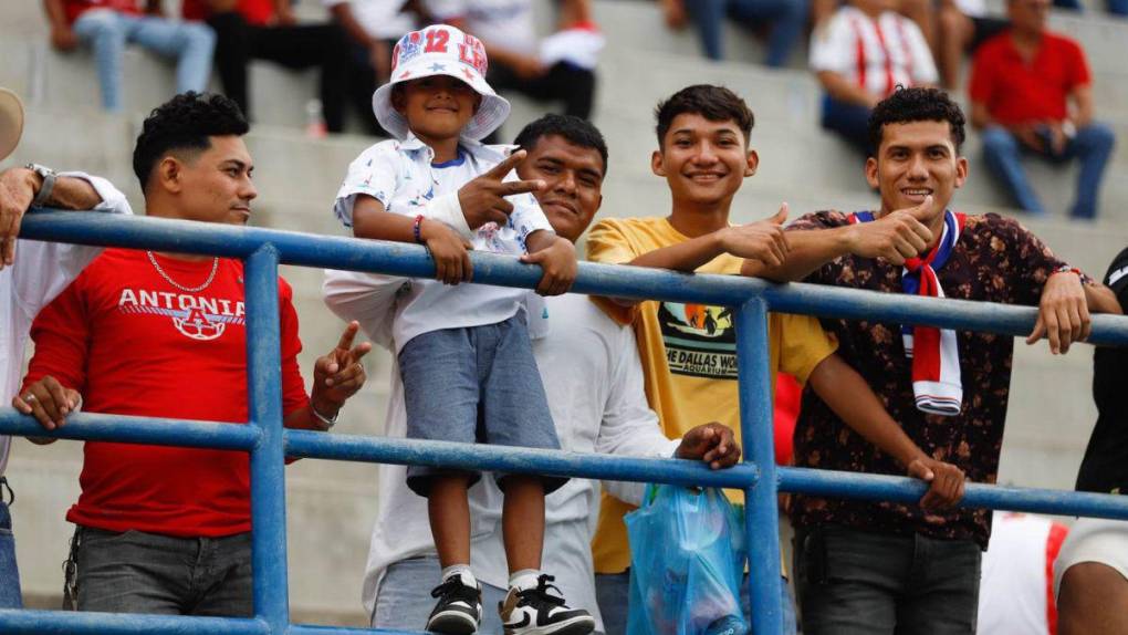 Invasión tricolor: afición del Olimpia viaja a Choluteca y llena el Emilio Williams para duelo ante Lobos