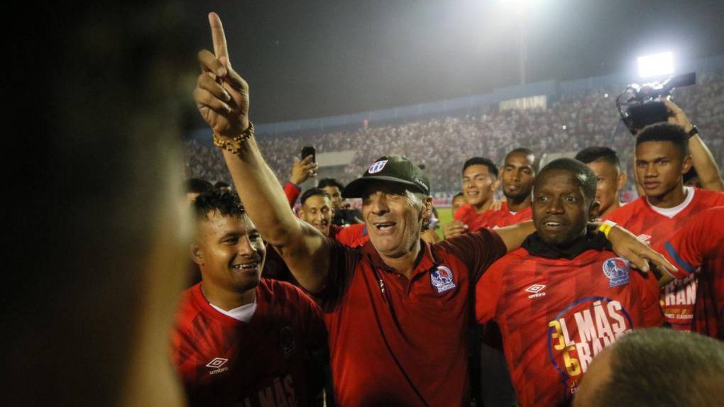 La euforia de Olimpia en la celebración de la copa número 36