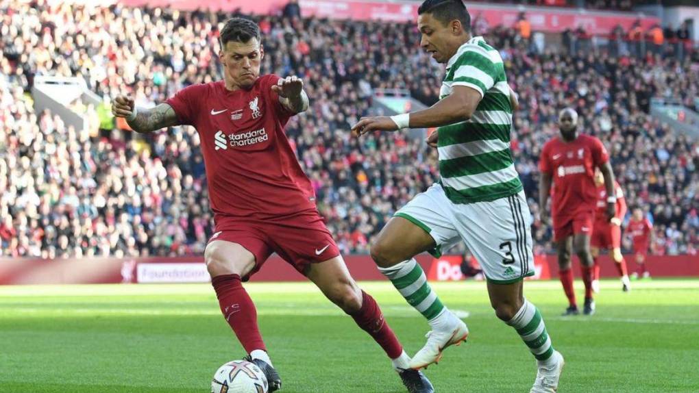 ¡Entre cracks! Las fotos de Emilio Izaguirre en el partido de leyendas entre Liverpool y Celtic