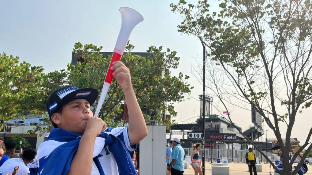 ¡Gran presencia catracha! El ambiente previo al Honduras vs Venezuela en Washington