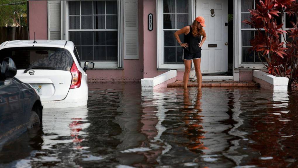 Cierran escuelas y aeropuerto por “lluvias históricas” en Fort Lauderdale, Estados Unidos