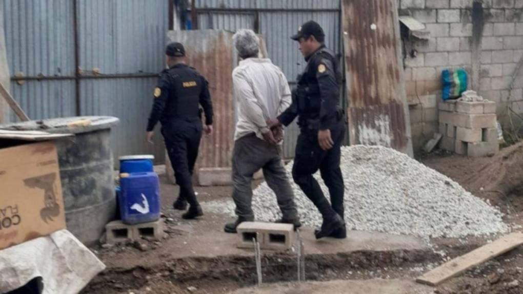 Hombre abusaba de niña de 12 años a la que tenía encadenada dentro de una casa en Guatemala