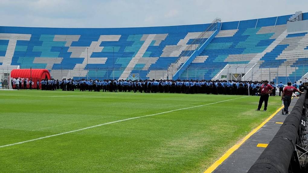 Ambiente de gran final se vive en alrededores del “Chelato” Uclés previo al Olimpia-Olancho