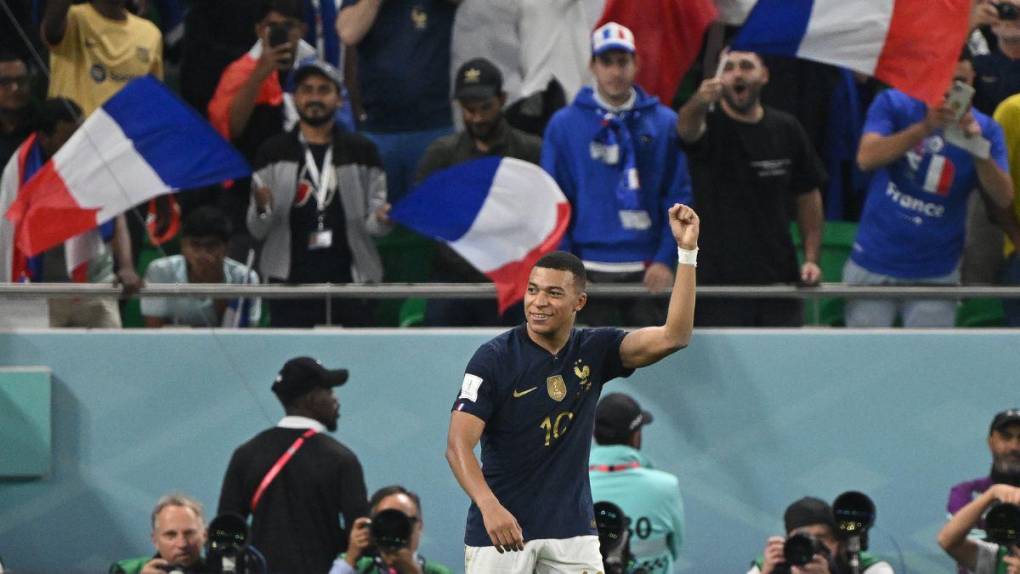 Enorme actuación de Mbappé: la clasificación de Francia en imágenes