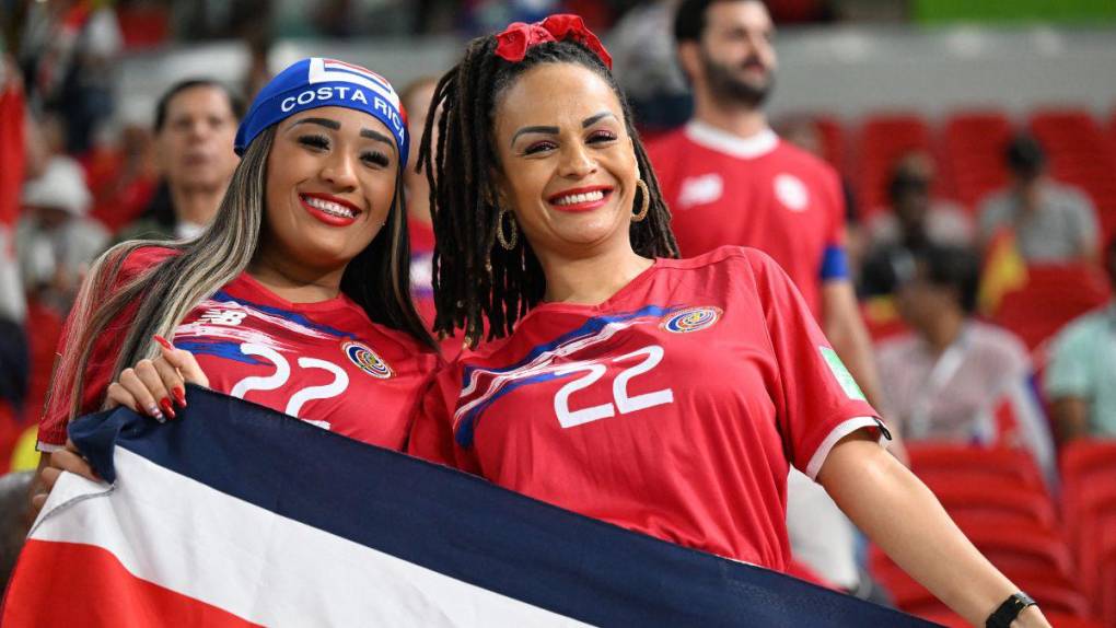 ¡Pura vida! Aficionados de Costa Rica presentes en Qatar para el debut mundialista de La Sele