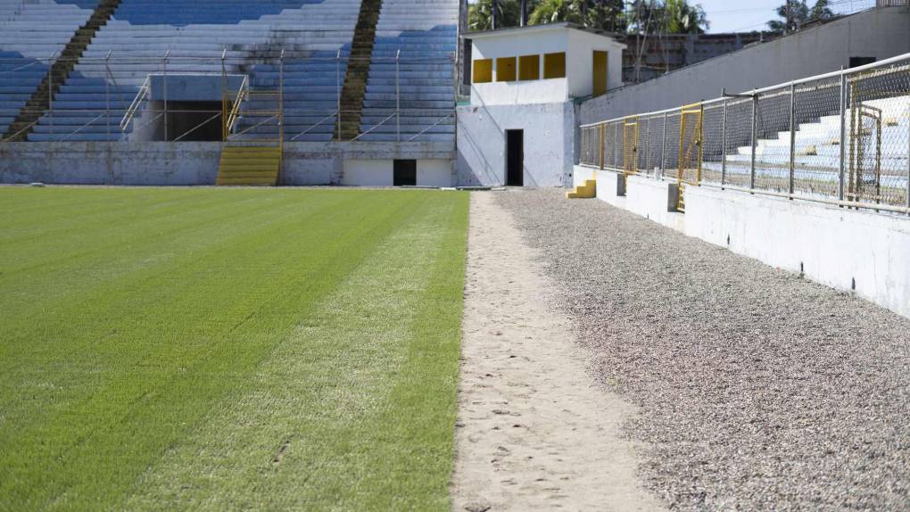 ¡Una lindura! Así quedó la grama híbrida en el estadio Morazán