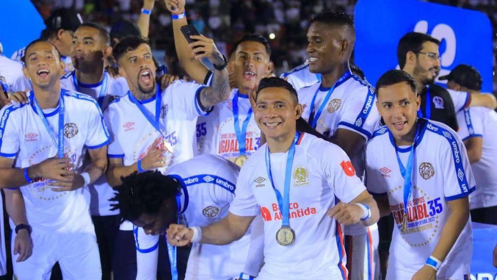 Pedro Troglio, el rey de los clásicos entre Olimpia y Motagua