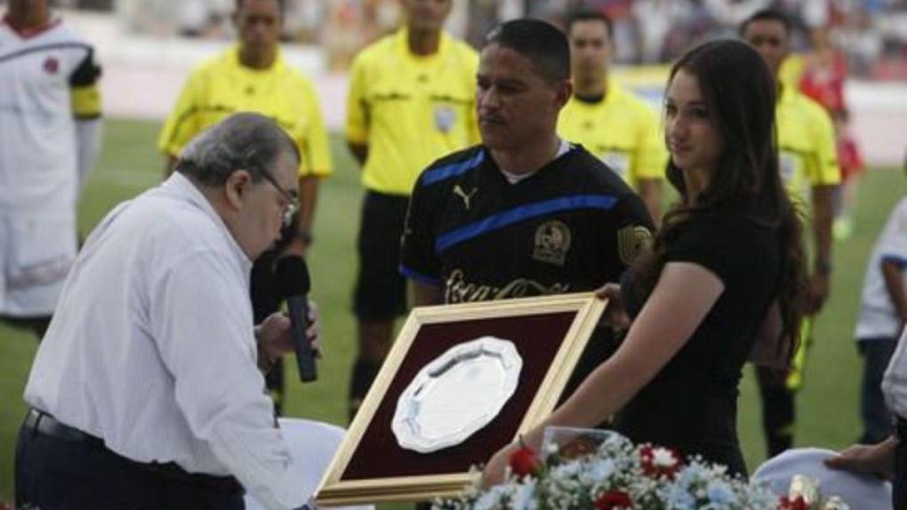 Del fútbol a la política: así cambió la vida de Wilmer Velásquez, goleador histórico del Olimpia