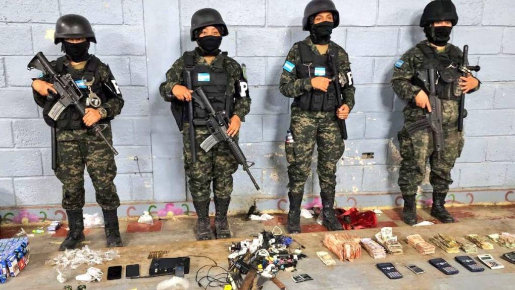 Relojes de lujo y cientos de armas: los hallazgos de las autoridades tras las requisas a cárceles de Honduras