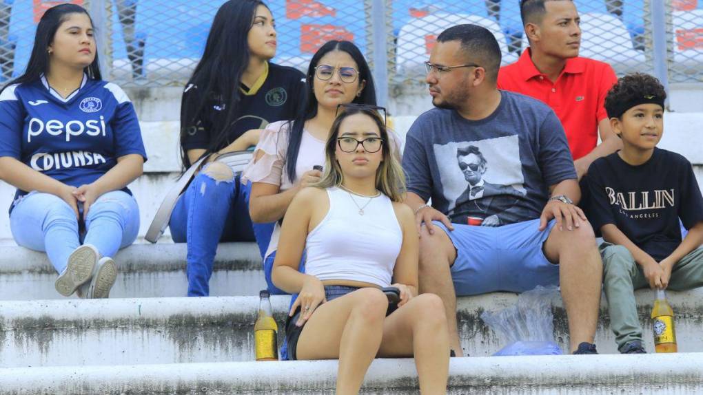 Motagua vs Tigres: aficionados de las águilas comienzan a pintar de azul el Olímpico Metropolitano