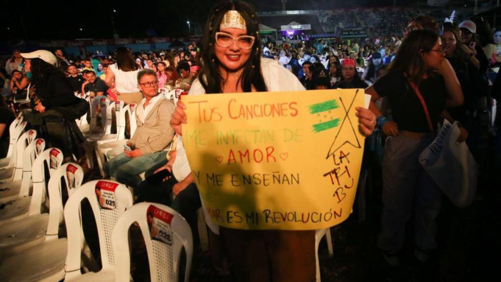 Gran ambiente en la capital para bailar al ritmo de Camilo