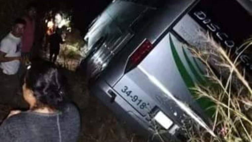 Una joven madre y su hijo, dos de las tres víctimas en accidente en carretera a Olancho