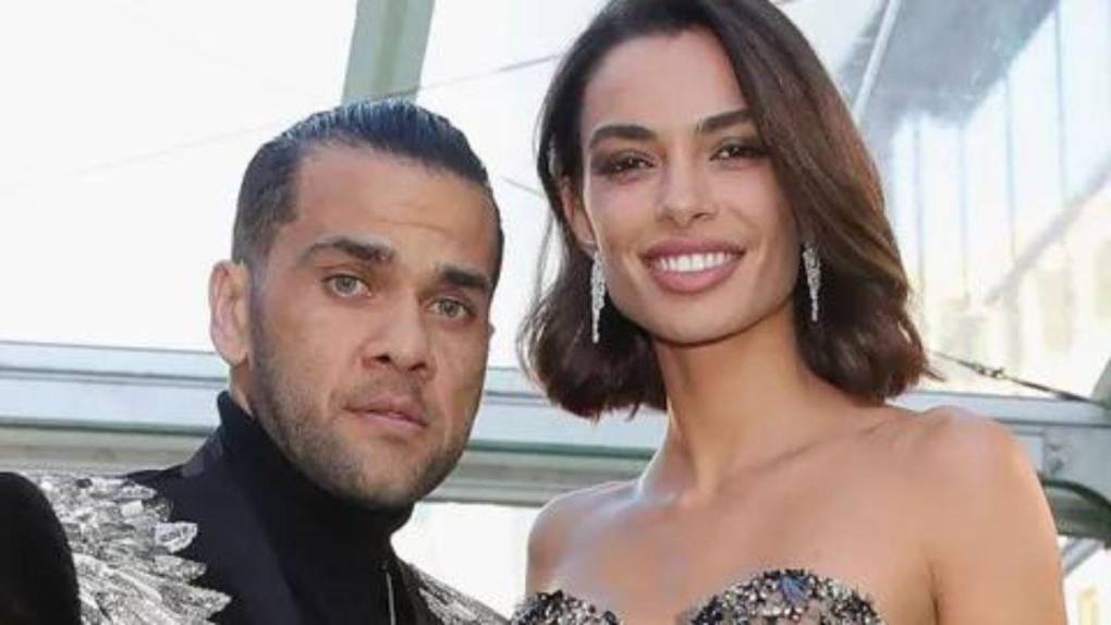 “La digna”: Hermano de Dani Alves explota contra Johana Sanz