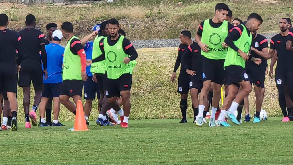 Olimpia entrena con su ‘nuevo’ fichaje previo a inicio torneo Clausura