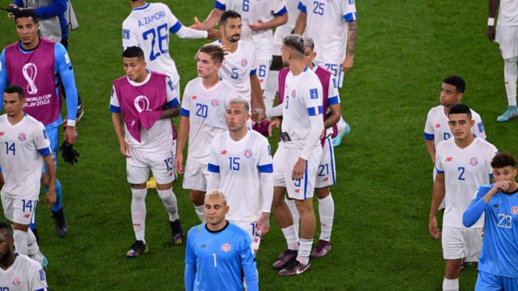 Caras largas y recital de La Roja: las imágenes de la goleada que sufrió Costa Rica ante España