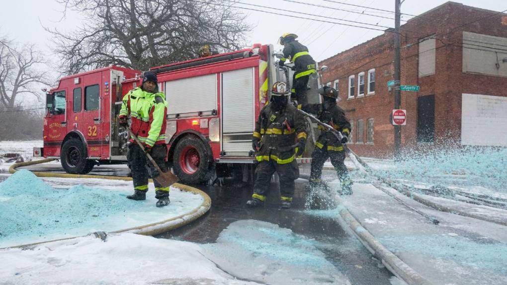 Al menos 17 personas han muerto en tormenta invernal que azota Estados Unidos