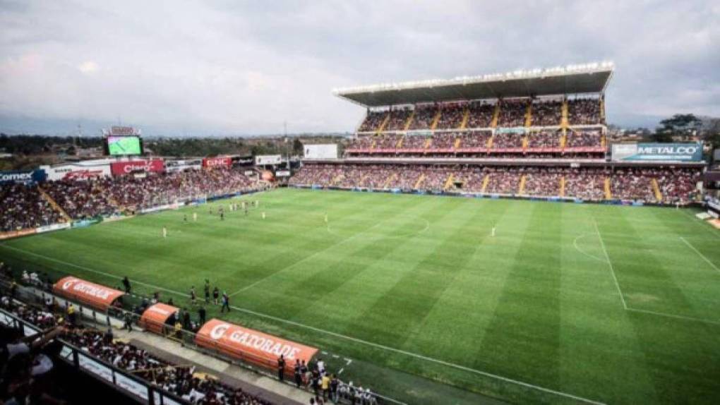 ¡El Nacional se unirá a la lista! Los estadios del mundo que utilizan grama híbrida