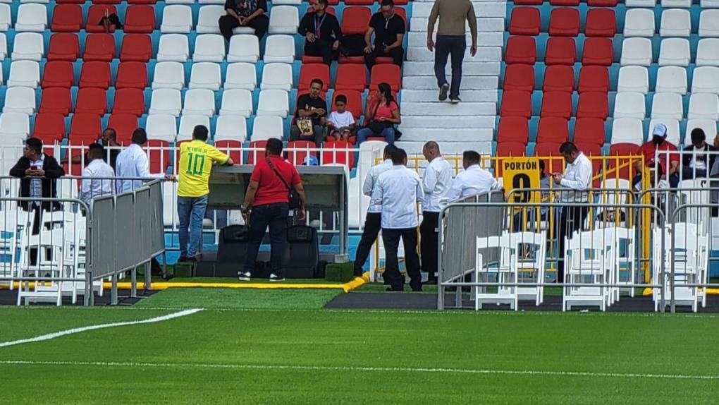 Así se vive el ambiente previo a los actos de reinauguración del Estadio Nacional