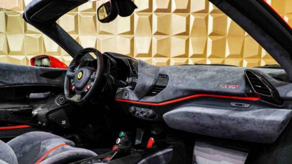 Ferrari 488 Pista: el lujoso auto que compró pero no puede usar Kylian Mbappé