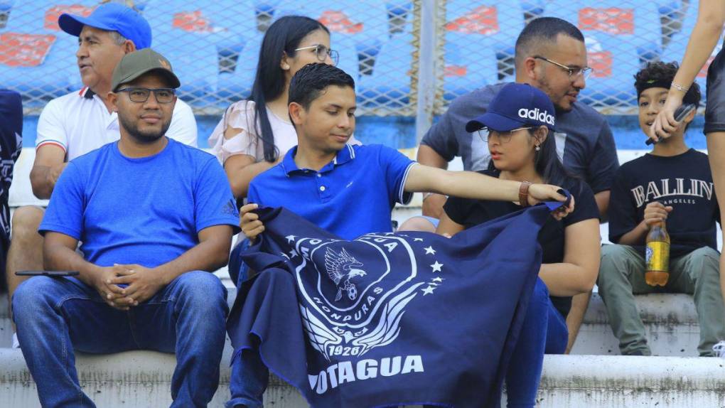 Motagua vs Tigres: aficionados de las águilas comienzan a pintar de azul el Olímpico Metropolitano