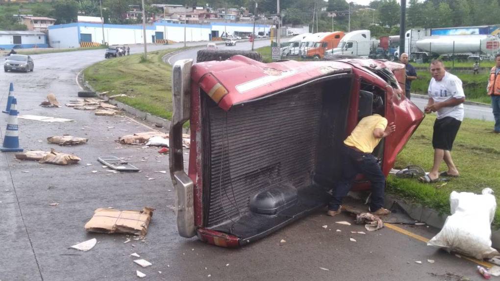 “Nos amábamos mucho”: Hombre llora frente al cuerpo de su esposa fallecida en accidente en la CA-5