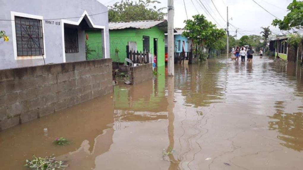 Desbordamientos, evacuaciones y emergencia: las imágenes de las inundaciones en Cortés