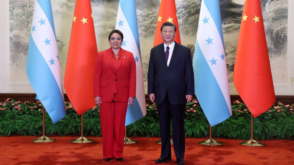 Cálido recibimiento: así fue el encuentro entre Xiomara Castro y Xi Jinping en China