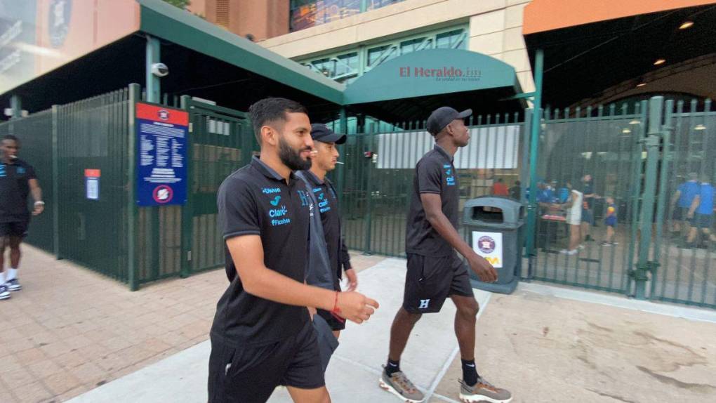 Jugadores de la Selección de Honduras llegaron al Minute Maid Park para apoyar a Mauricio Dubón y a los Astros