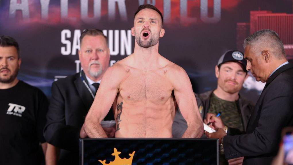 Gran ambiente: todo listo para el comienzo de la pelea entre Teófimo López y Josh Taylor