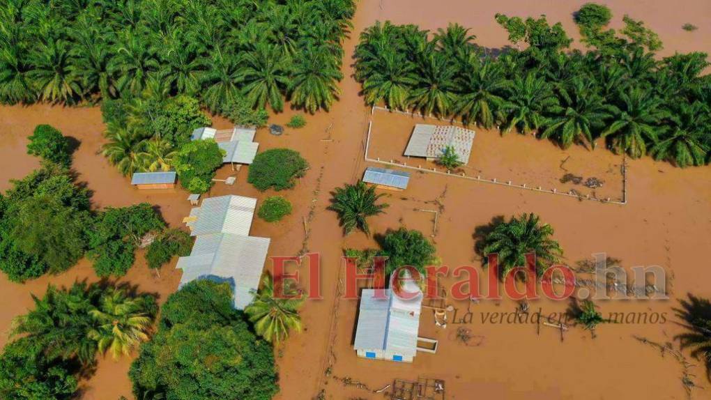 Hambrientos, temerosos y enfermos: Afectados por las lluvias en Choloma claman por ayuda