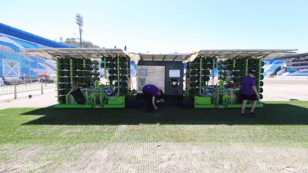 ¿Futura mesa de billar? Así marcha la instalación del nuevo césped del Estadio Nacional