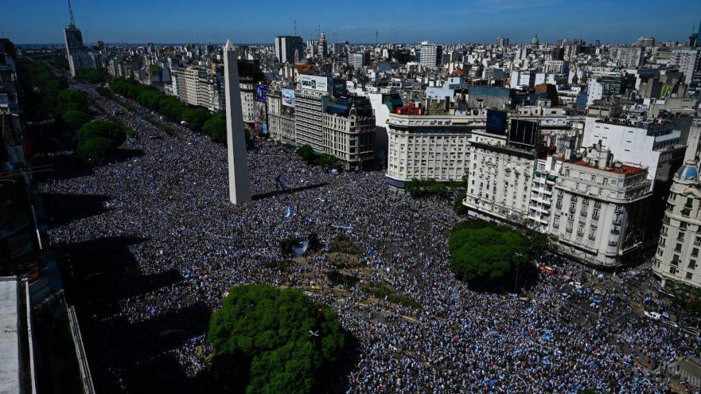 Mar albiceleste: locura total en Buenos Aires para festejar el campeonato del mundo de Argentina