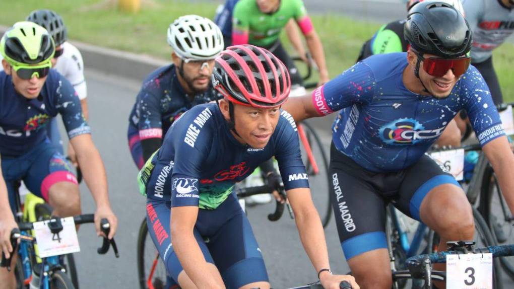 Mascotas y ciclismo, la combinación que impulsa a algunos profesionales de las dos ruedas