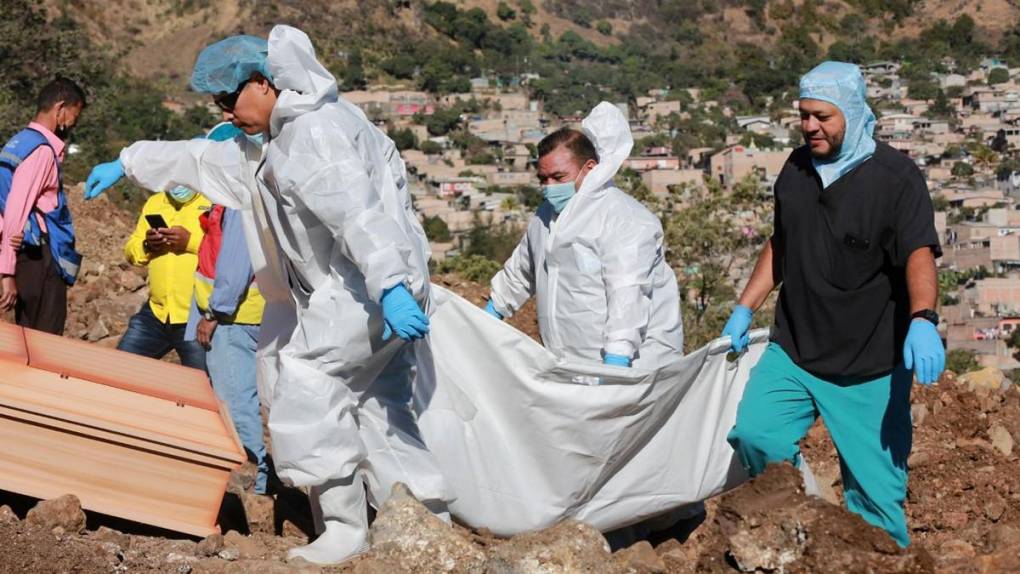 Sin flores ni llanto: el triste último adiós a los cuerpos que no son reclamados en la morgue