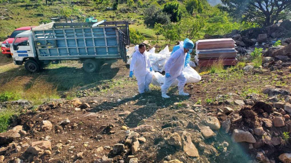 Entierran 19 cadáveres que permanecían en la morgue; algunos sí fueron identificados