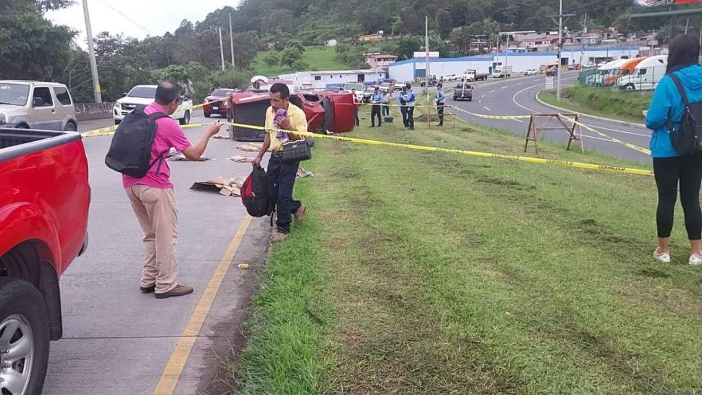 “Nos amábamos mucho”: Hombre llora frente al cuerpo de su esposa fallecida en accidente en la CA-5