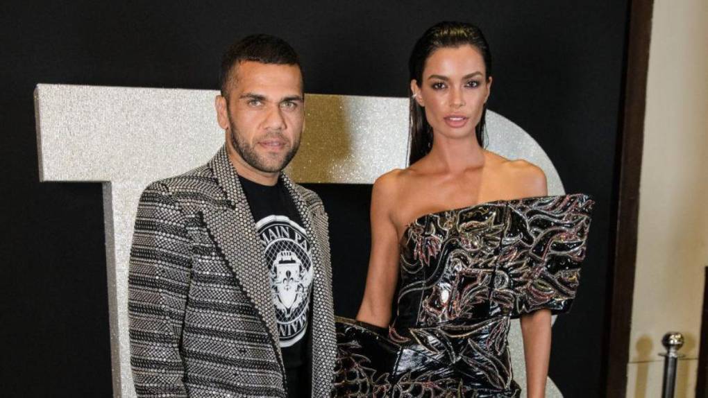 “La digna”: Hermano de Dani Alves explota contra Johana Sanz