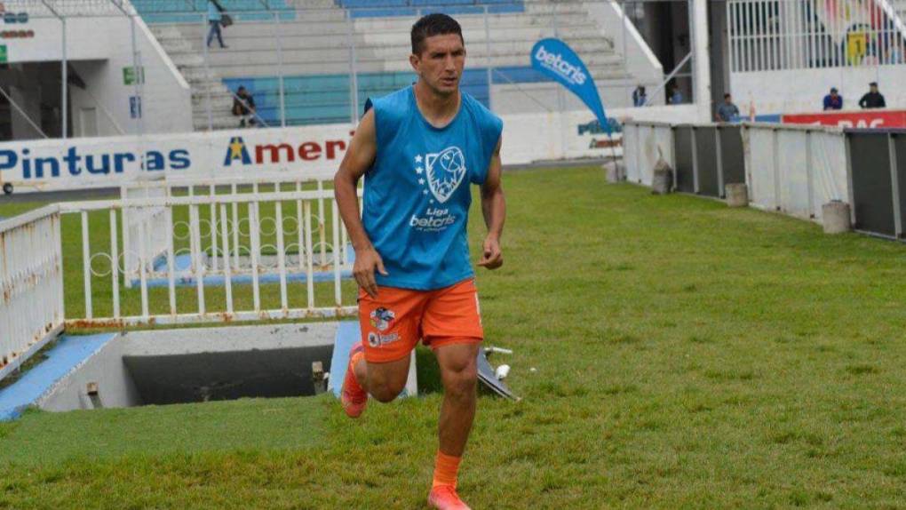 Fichajes: Motagua va por un jugador “Manudo”, la decisión de Olimpia con Bapiste y Auzmendi elige ¿azul o blanco?