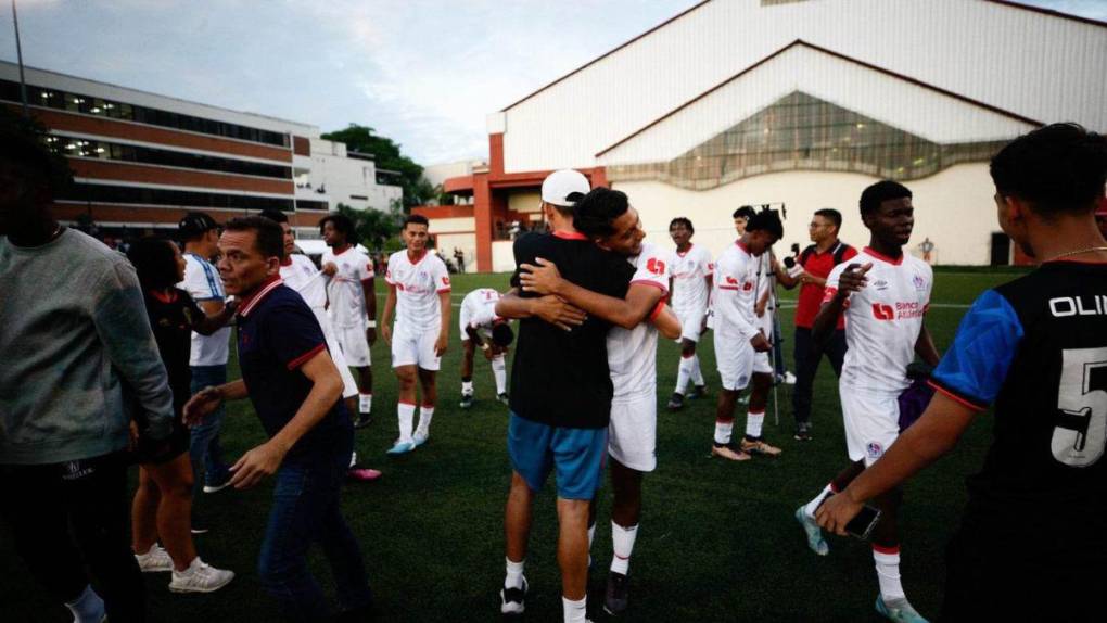 ¡9 veces campeón! Así celebraron los canteranos de Olimpia el título en el Torneo de Reservas