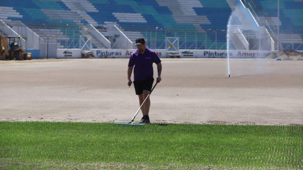 ¿Futura mesa de billar? Así marcha la instalación del nuevo césped del Estadio Nacional