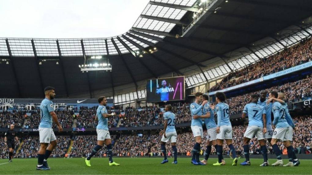 Prohibición de fichajes, pérdida de puntos y expulsión: los posibles castigos que enfrentaría el Manchester City ante acusaciones