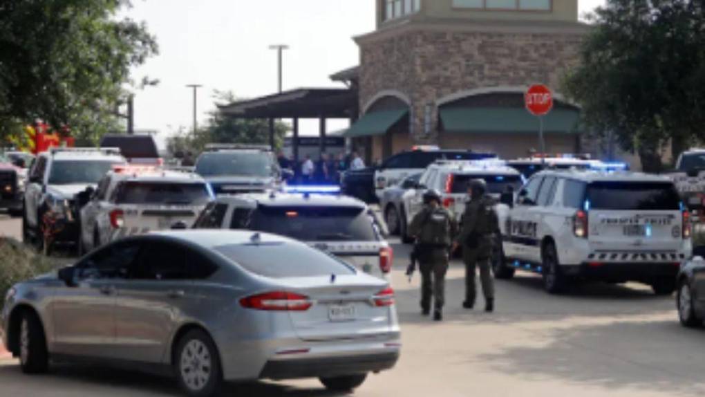 Tirador de centro comercial en Texas exaltaba símbolos y grupos nazis