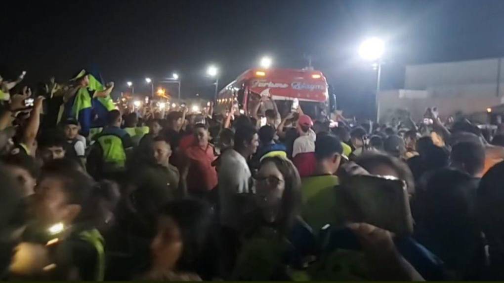 Bajo un impresionante ambiente, Olancho FC fue recibido por su afición en Juticalpa