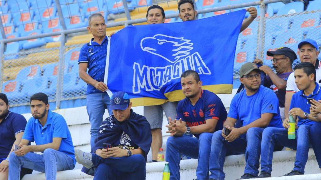 Motagua vs Tigres: aficionados de las águilas comienzan a pintar de azul el Olímpico Metropolitano