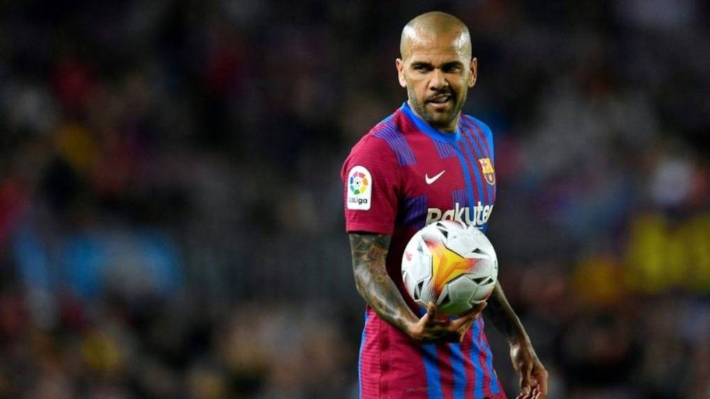 “Está más delgado, recibe groserías e insultos”: Revelan el calvario que vive en prisión Dani Alves