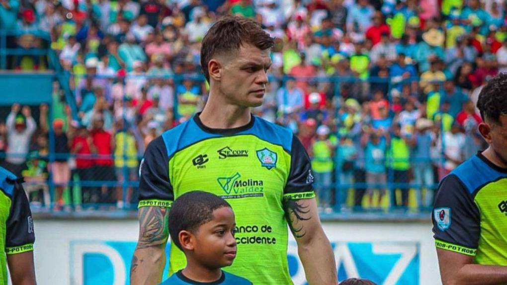 Fichajes: “Cachita” Gómez coquetea con Olimpia, Motagua contrata un mexicano y el nuevo destino de Auzmendi