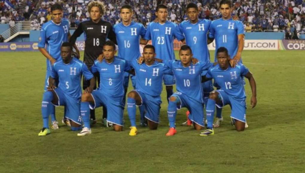 ¡Bellezas! Esta es la evolución de las camisas de la Selección de Honduras a lo largo de los años