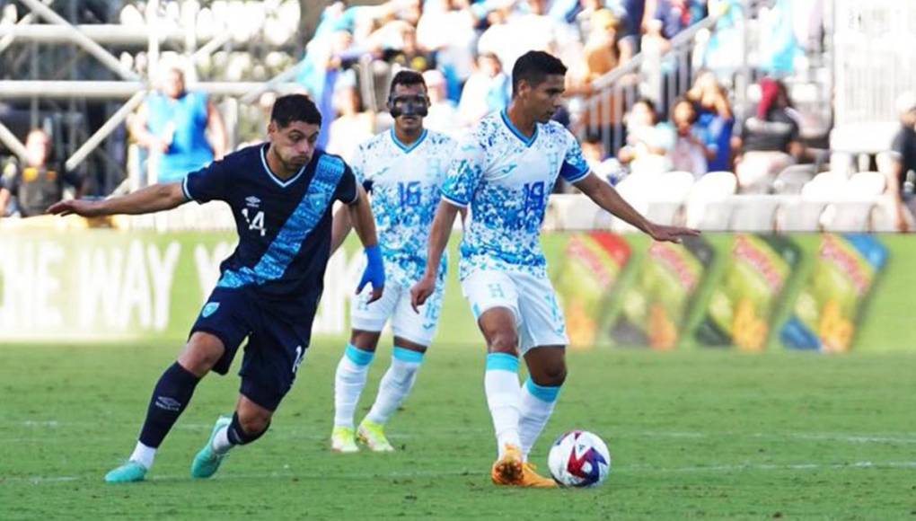 El 11 titular que pondría Rueda con Honduras ante Costa Rica, según Roger Rojas