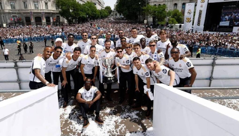 Petición a Modric y Mbappé ‘presente’: Así festejó Real Madrid su Liga Española número 36