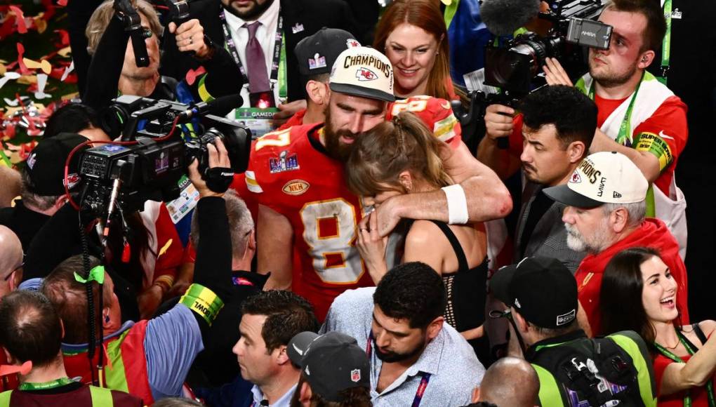 Las imágenes que no viste de la celebración de Travis Kelce y Taylor Swift